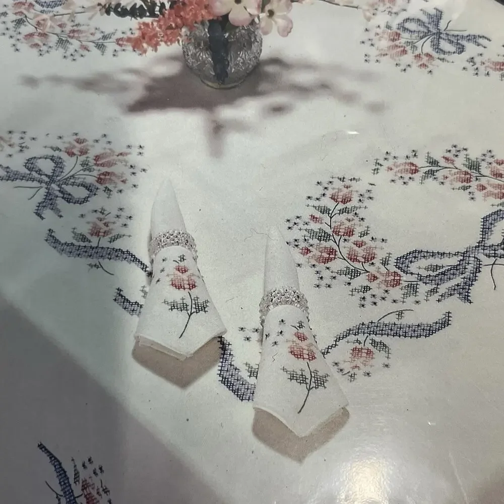 Bucilla Vintage Stitchery Ribbon & Tulips Stamped Fabric 15